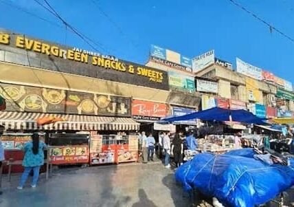 Brahmaputra Market, Sector 29 Noida