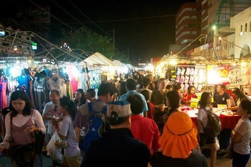 Tibetan Refugee Market, Delhi